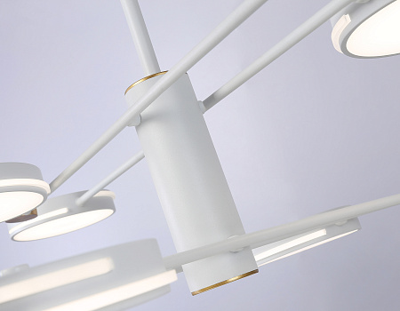 Люстра светодиодная на штанге LineTech FL51642
