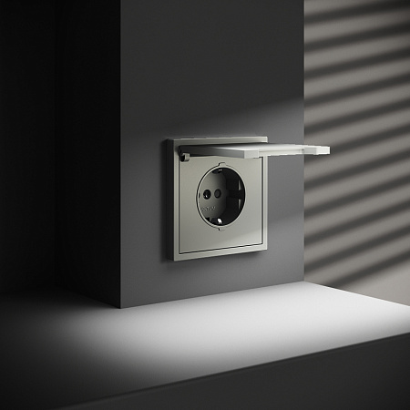 Розетка встраиваемая VOLTUM S70 с заземлением, защитными шторками и крышкой (сталь) VLS040305 Розетка встраиваемая VOLTUM S70 с заземлением, защитными шторками и крышкой (сталь) VLS040305