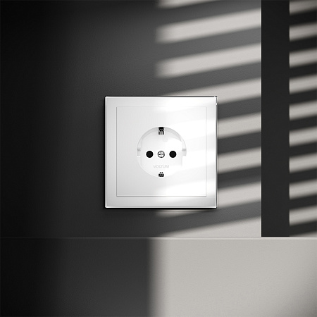Розетка встраиваемая VOLTUM S70 с заземлением (белый глянцевый) VLS040101